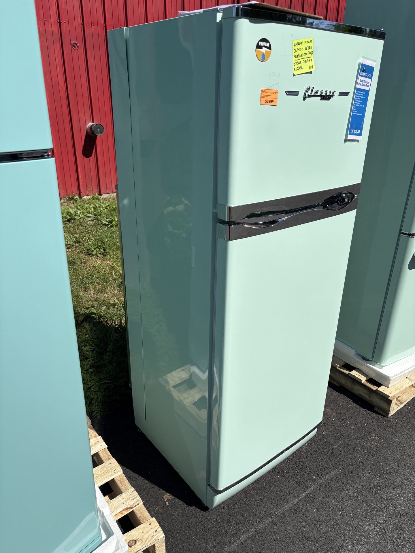 Unique 10 Cu/Ft Classic Retro Fridge - Light Green (Open Box)