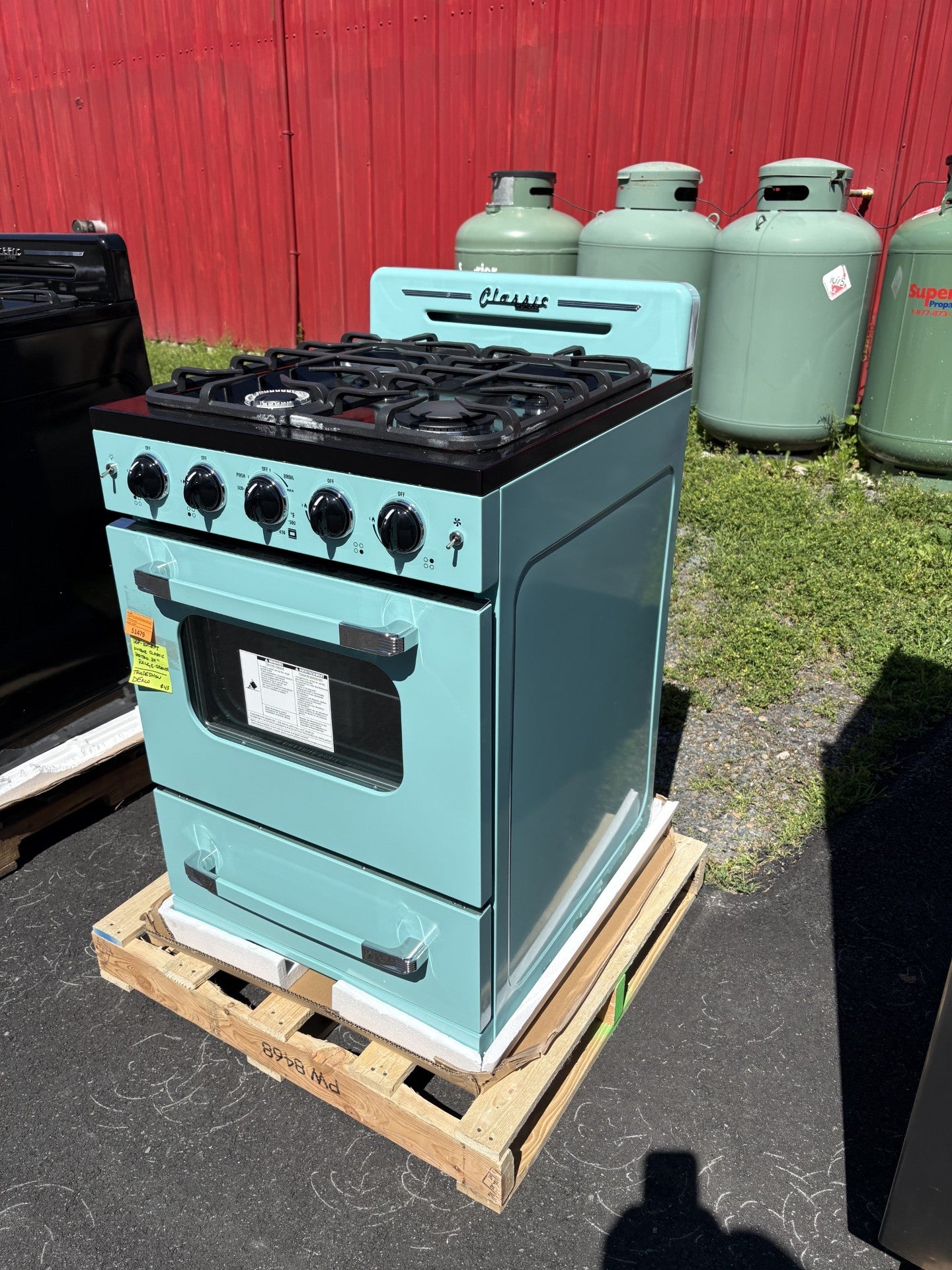 Unique 24" Classic Retro Convection Gas Range (Open Box)