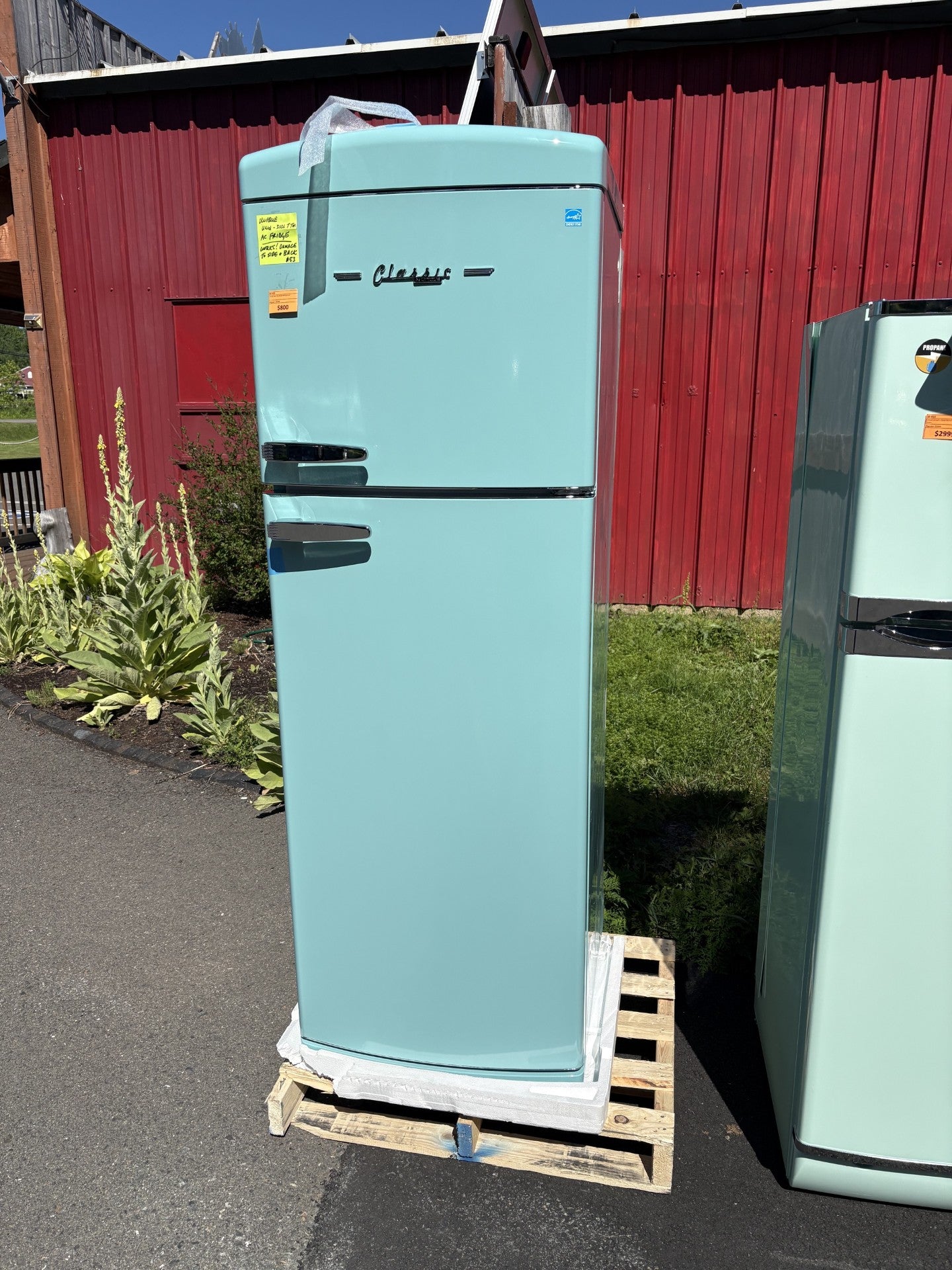 Unique 310L Top Mount Refrigerator (Scratch & Dent)