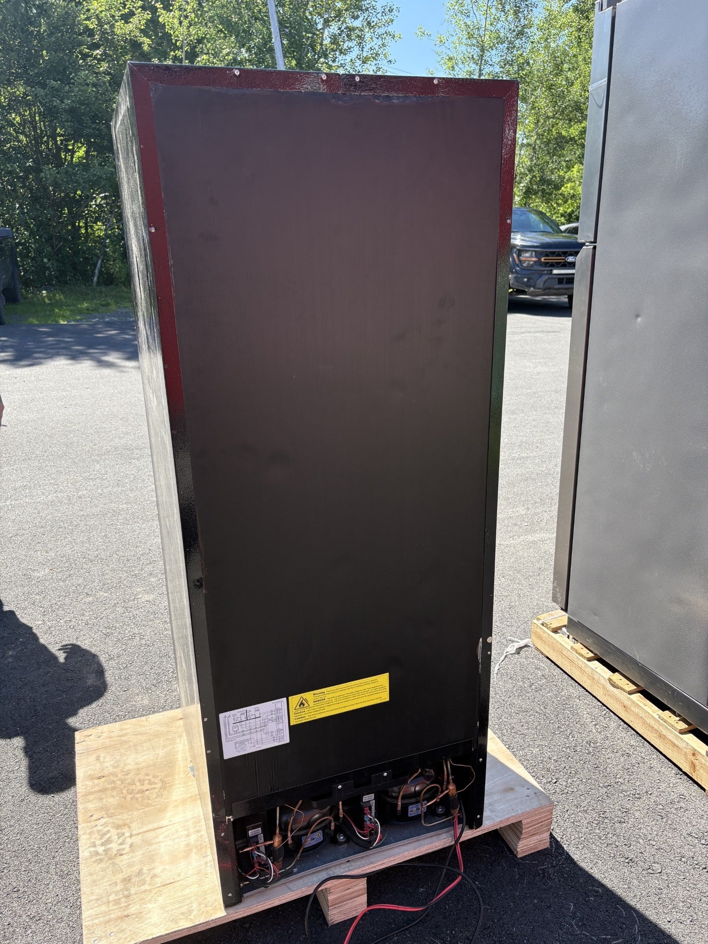 SunStar 10CU Frigorífico solar CC/CA - Negro y acero inoxidable