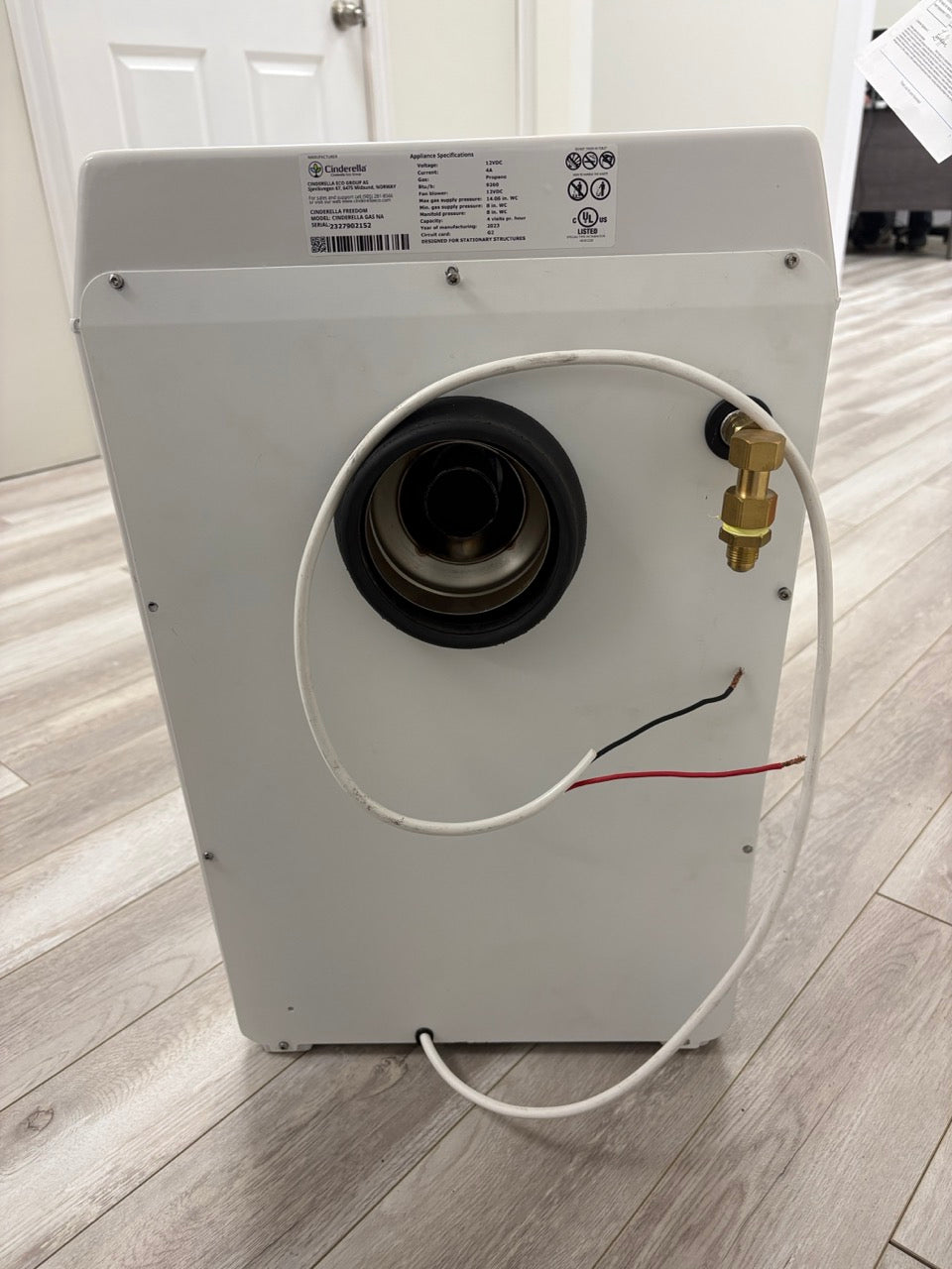 Toilettes à incinération Cinderella Freedom - REMIS À NEUF