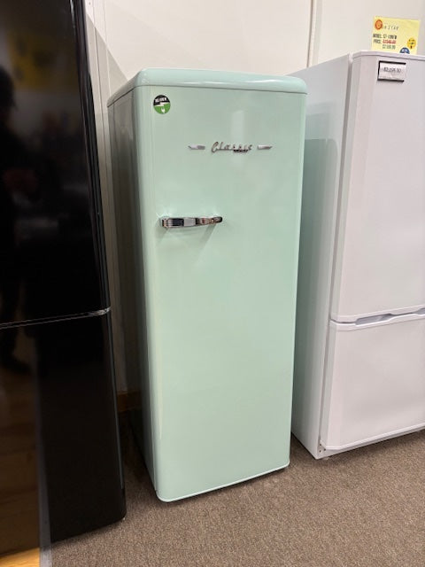 Unique 8 Cu/Ft Retro Refrigerator & Freezer - The Cabin Depot