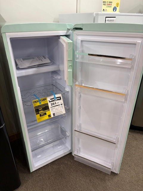 Unique 8 Cu/Ft Classic Retro Single Door Refrigerator With Freezer - Summer Mint Green