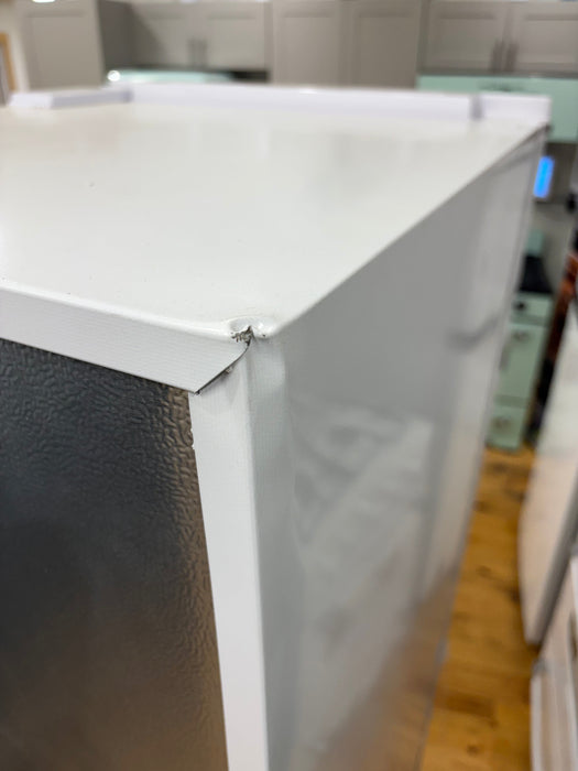 Unique Off-Grid 24-inch 11.7 cu. ft. 325L Solar DC Refrigerator - SCRATCH & DENT INSTORE