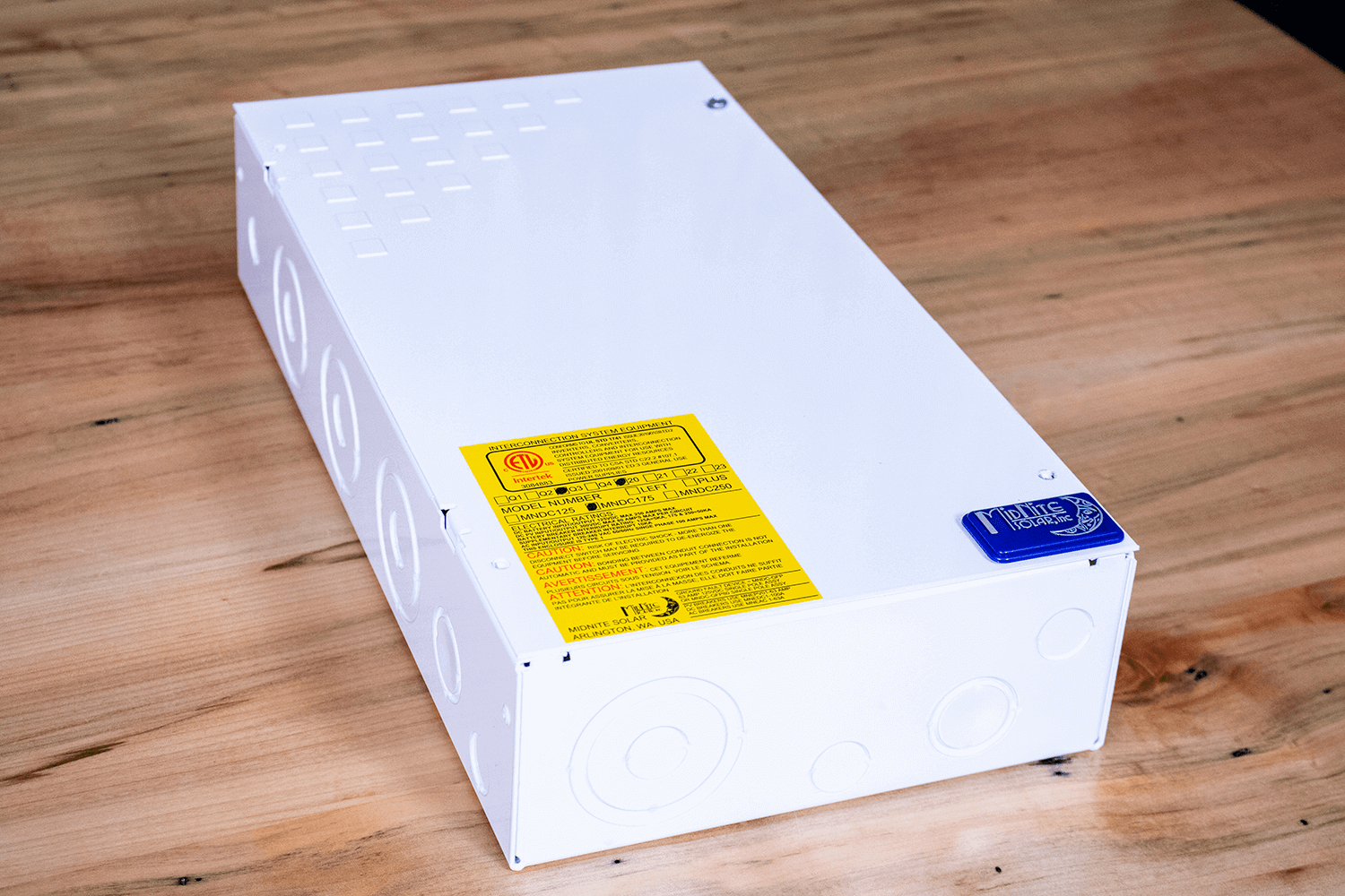 MidNite 175A Mini DC Disconnect with white powder-coated aluminum chassis from Cabin Depot