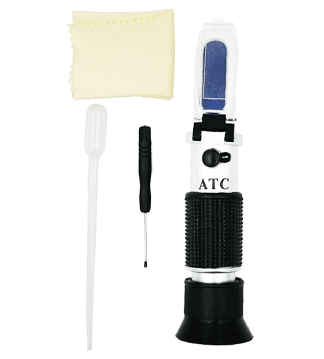 Portable battery refractometer with accessories including pipette, screwdriver, and cleaning cloth, perfect for accurate fluid measurement.